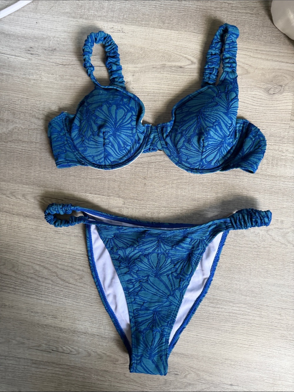 NWOT Blue Floral Underwire Bikini Set Textured Two Piece